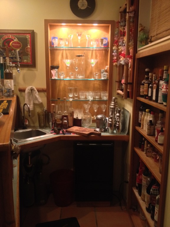 Behind-The-Bar-At-The-Aloha-Lounge-768x576