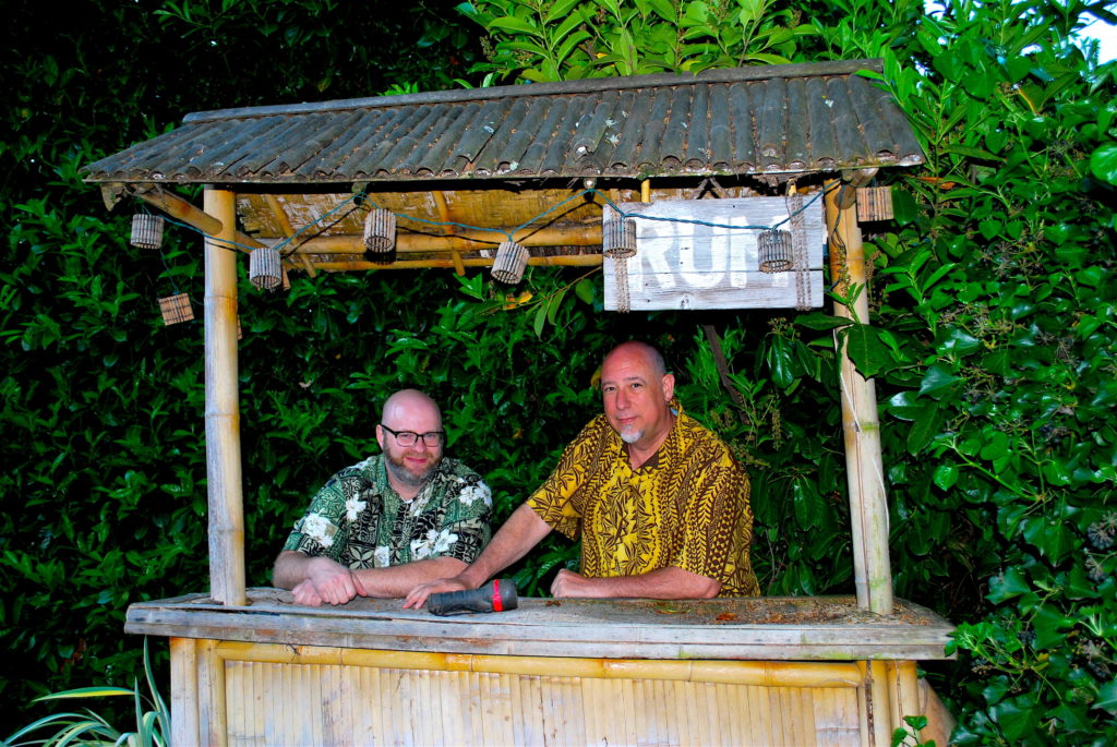 Pete and Ray at the outside bar