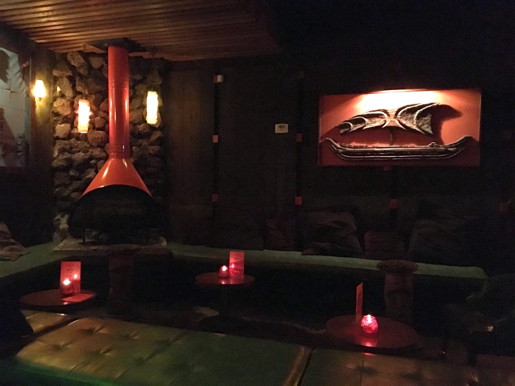 Tonga Hut lounge