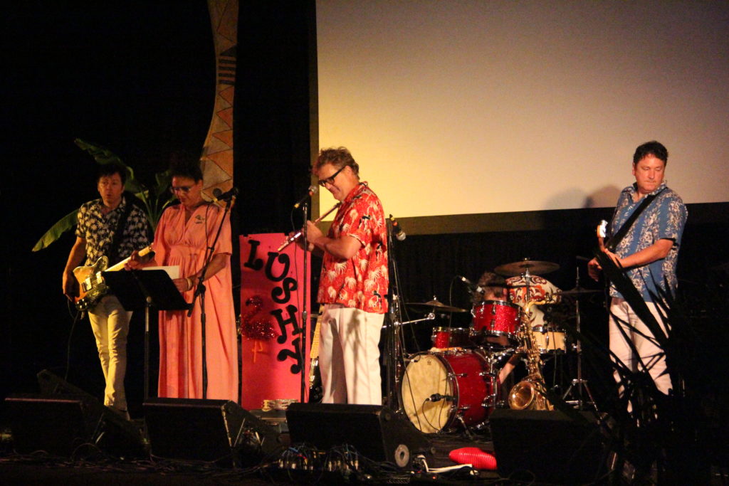 Lushy playing the Tiki Kon Banquet