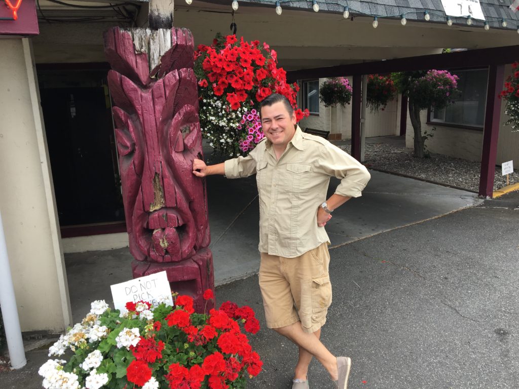 Travis Bay - The Man who discoverd the Tikis at West Winds Motel