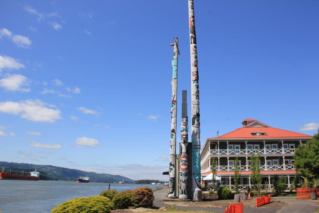 McMenamins Kalama Harbor Lodge