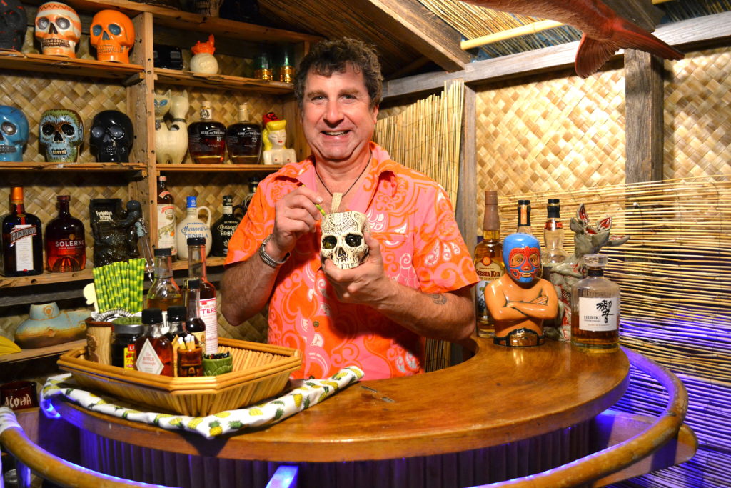 Sneaki Tiki Bar