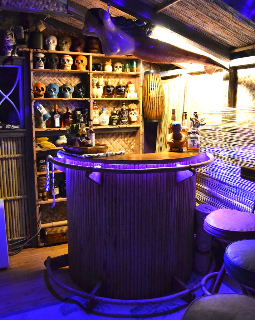 Sneaki Tiki Bar