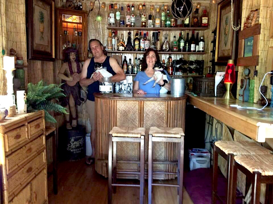 Home Tiki Bar Spotlight #49 The Frozen Pineapple Tiki Bar 